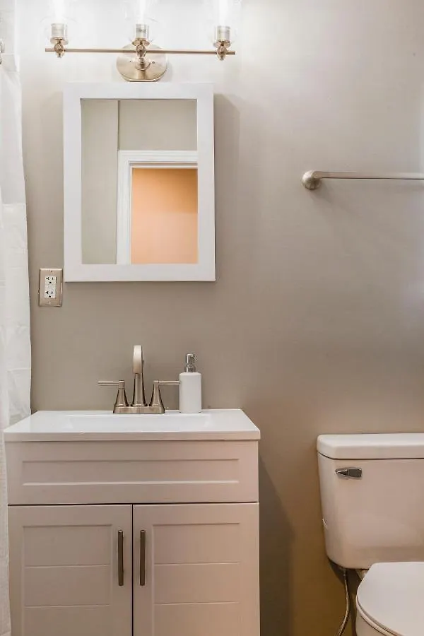 Newly Renovated 4Br Cozysuites Louisville 0*,  United States