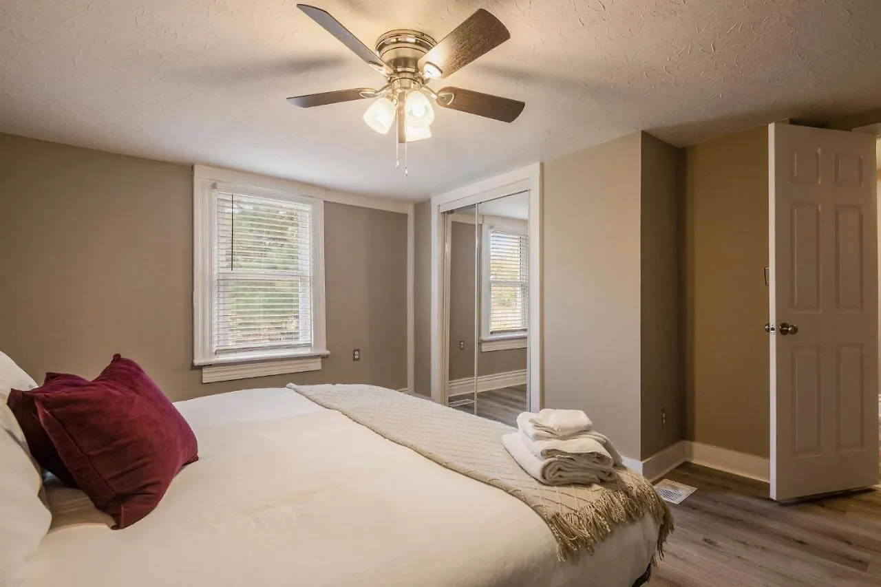 Holiday home Newly Renovated 4Br Cozysuites Louisville