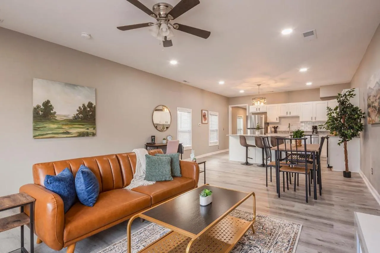 Newly Renovated 4Br Cozysuites Louisville 0*,